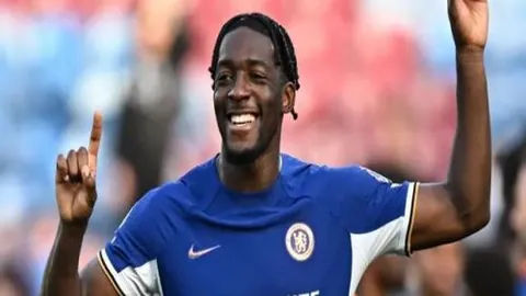 本季歐冠1／4決賽次回合：皇家馬德里2-3敗給切爾西，本澤馬加時賽點球獲勝